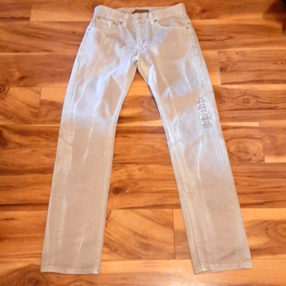 Men's skinny fit Levi's   Smoke free home